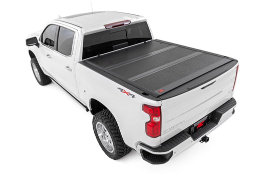 Rough Country Hard Low Profile Bed Cover | 5'9" Bed | Chevy/GMC 1500 (19-24)