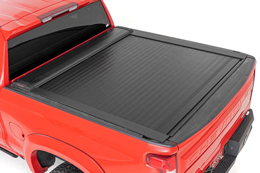 Rough Country Retractable Bed Cover | 5'10" Bed | Chevy/GMC 1500 (19-24)