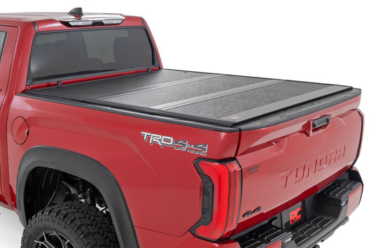 Rough Country Hard Low Profile Bed Cover | 5'7" Bed | Cargo Mgmt | Toyota Tundra (22-24)
