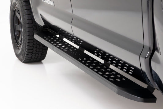 Rough Country RPT2 Running Board | Crew Cab | Black | Toyota Tundra 2WD/4WD (2007-2021)