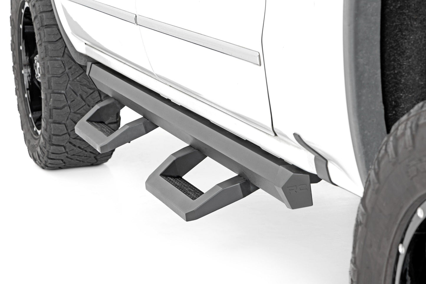 Rough Country SR2 Adjustable Aluminum Steps | Crew Cab | Chevy/GMC 1500/2500HD/3500HD (07-18 & Classic)