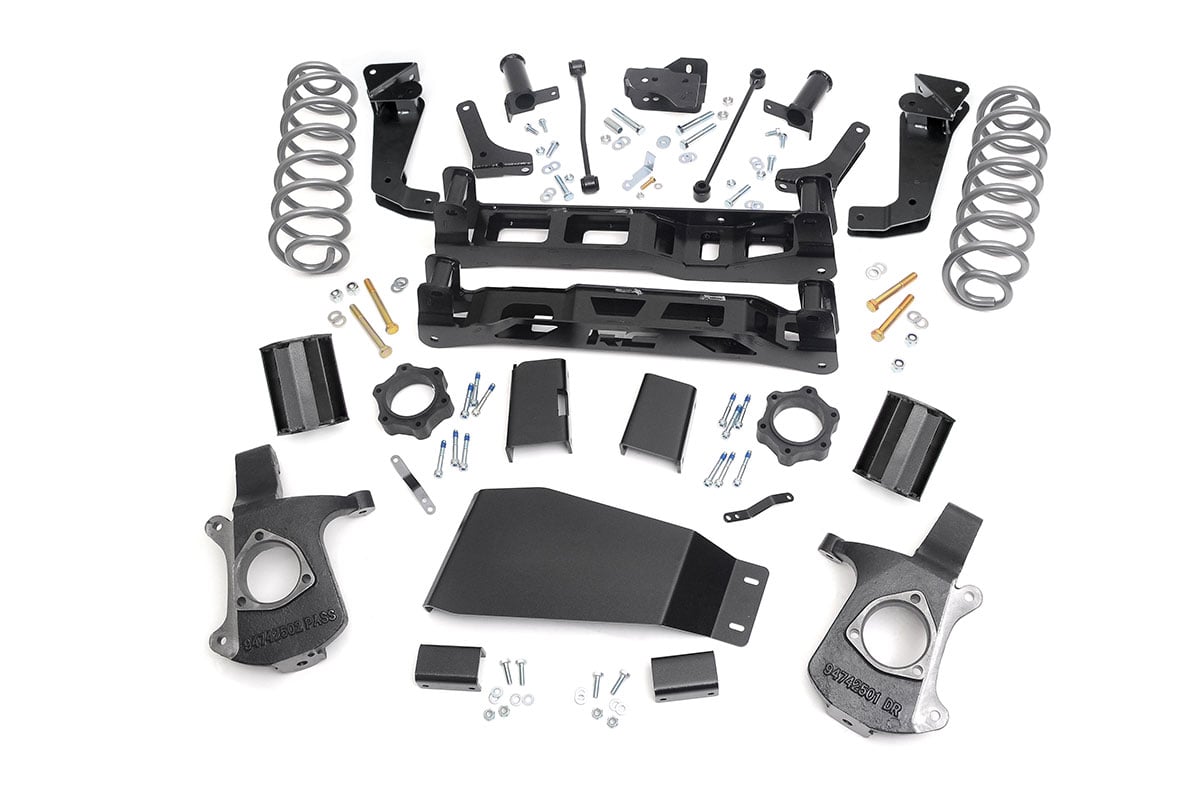 Rough Country 7.5 Inch Lift Kit | Chevy/GMC Tahoe/Yukon 2WD/4WD (2007-2014)