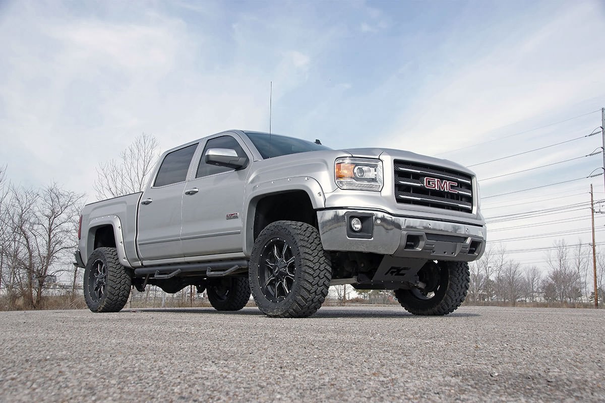 Rough Country 5 Inch Lift Kit | Alum/Stamp Steel | N3 Struts | Chevy/GMC 1500 (14-18 & Classic)