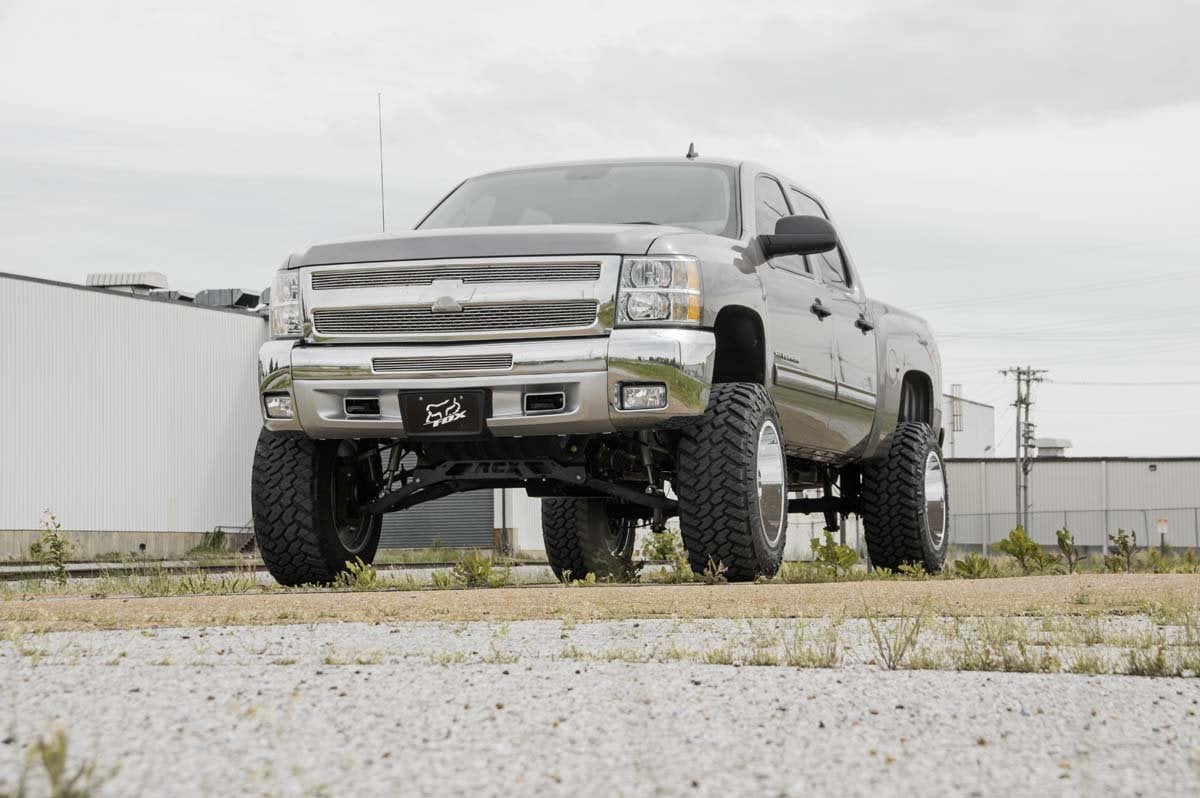 Rough Country 7.5 Inch Lift Kit | N3 Struts | Chevy/GMC 1500 4WD (07-13)