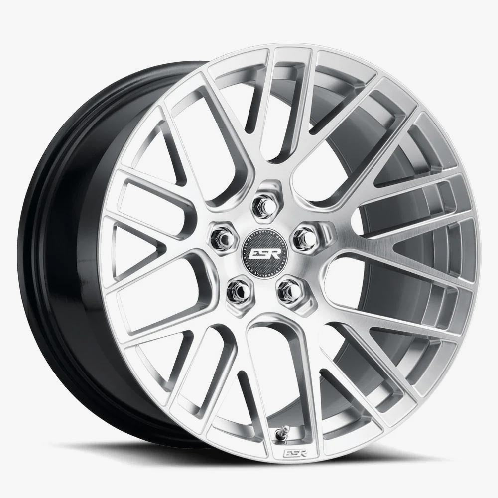 ESR RF11 18x9.5 5x114.3 +35 72.56 Brushed Hyper Silver (89551235 RF11BHS 5x114)