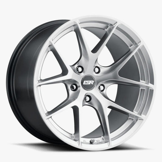 ESR RF2 18x8.5 5x120.6 +30 72.56 Hyper Silver (88551430 RF2HS 5x120.6)
