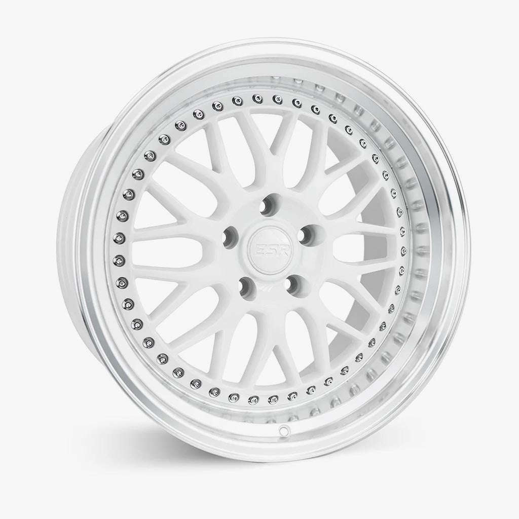 ESR SR01 18x9.5 5x120.6 +22 72.56 Gloss White (89551422 SR01WHT-ML 5x120.6)